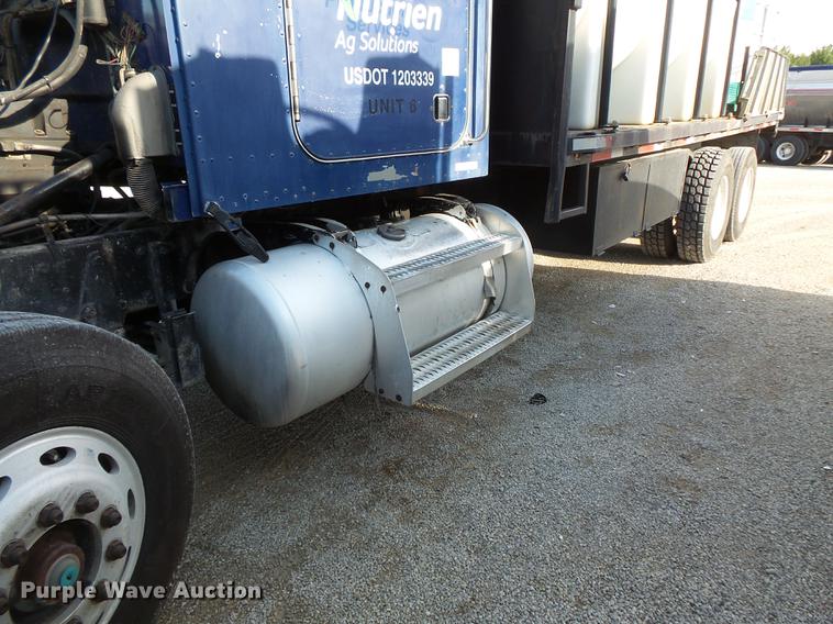 image for item FT9862 1993 Peterbilt 378 flatbed truck