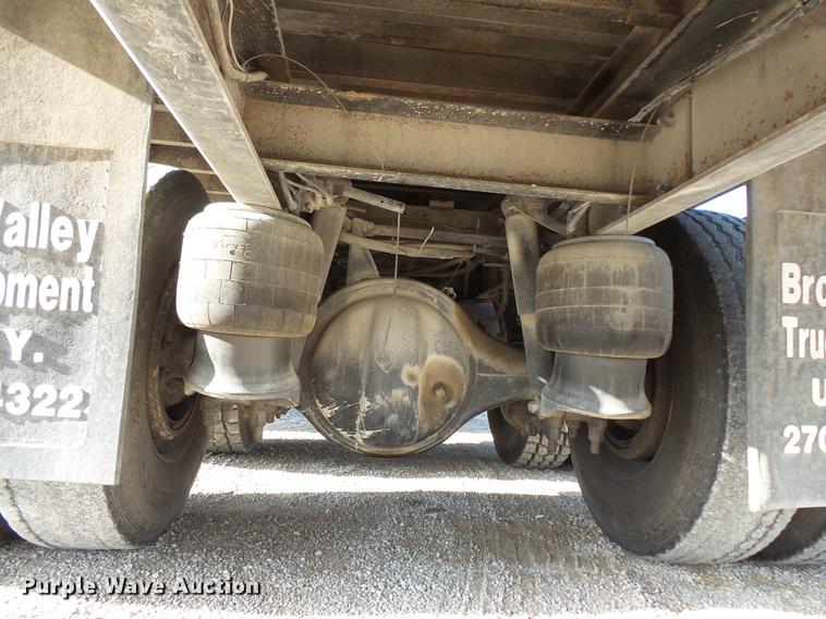 image for item FT9862 1993 Peterbilt 378 flatbed truck