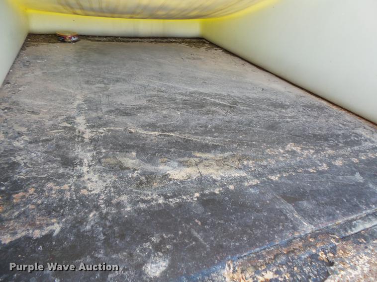 image for item FT9862 1993 Peterbilt 378 flatbed truck