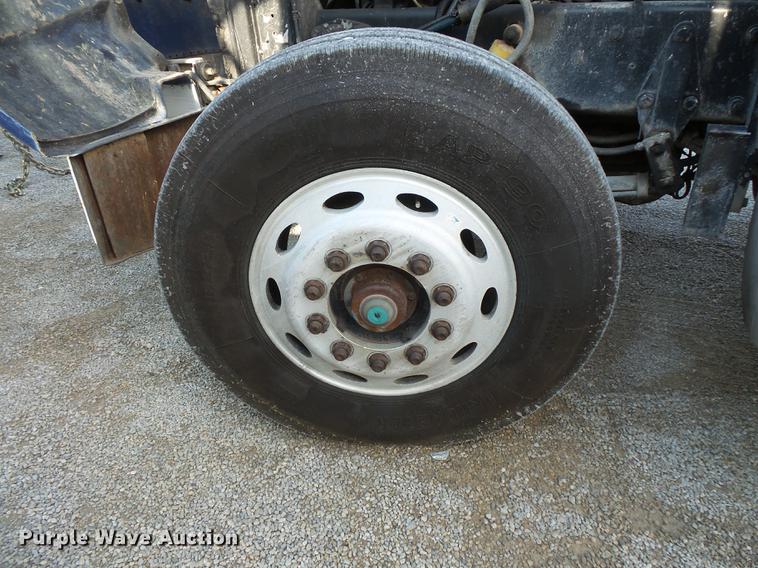 image for item FT9862 1993 Peterbilt 378 flatbed truck