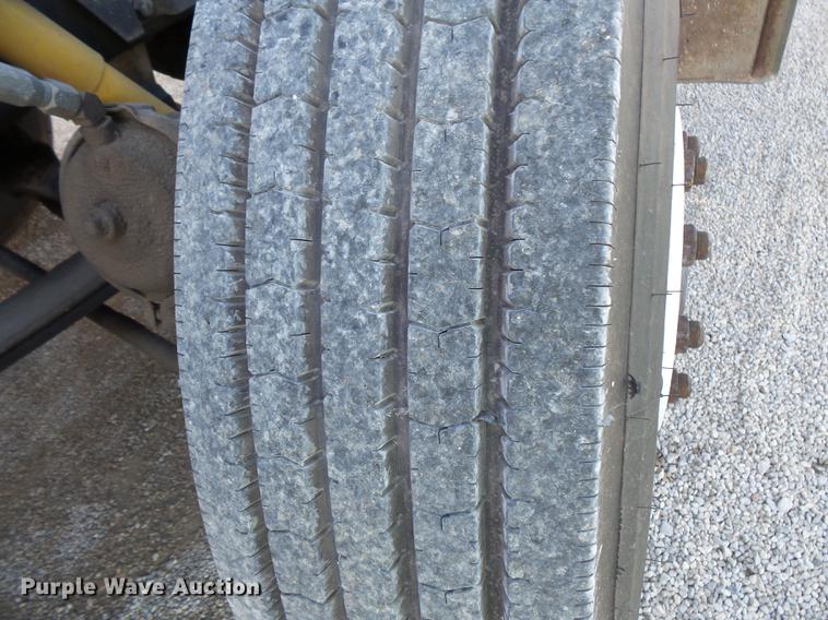 image for item FT9862 1993 Peterbilt 378 flatbed truck