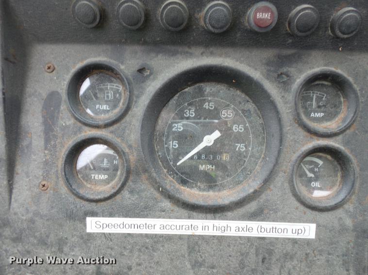 image for item FT9868 1984 Ford 8000 flatbed truck