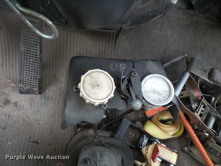 image for item FT9868 1984 Ford 8000 flatbed truck