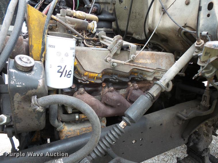 image for item FT9868 1984 Ford 8000 flatbed truck