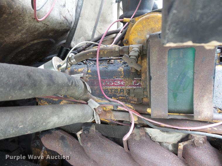 image for item FT9868 1984 Ford 8000 flatbed truck