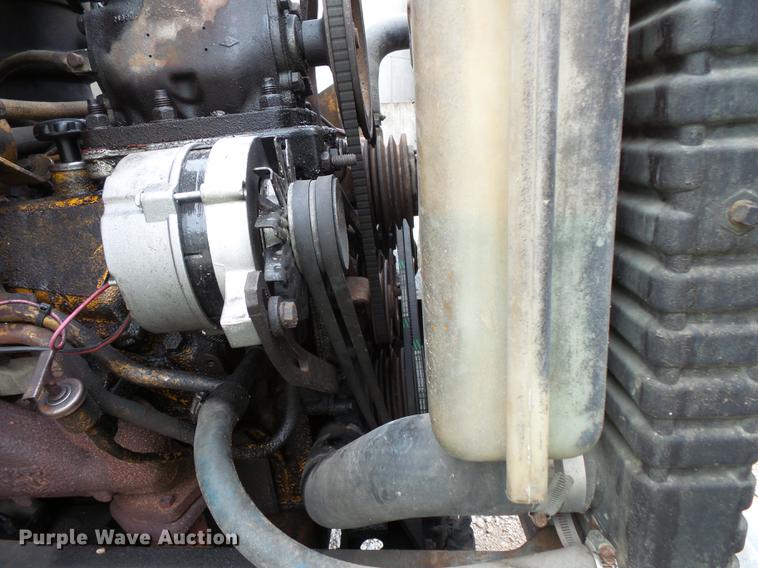 image for item FT9868 1984 Ford 8000 flatbed truck