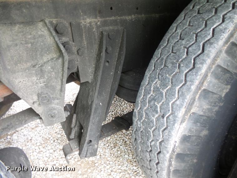 image for item FT9868 1984 Ford 8000 flatbed truck