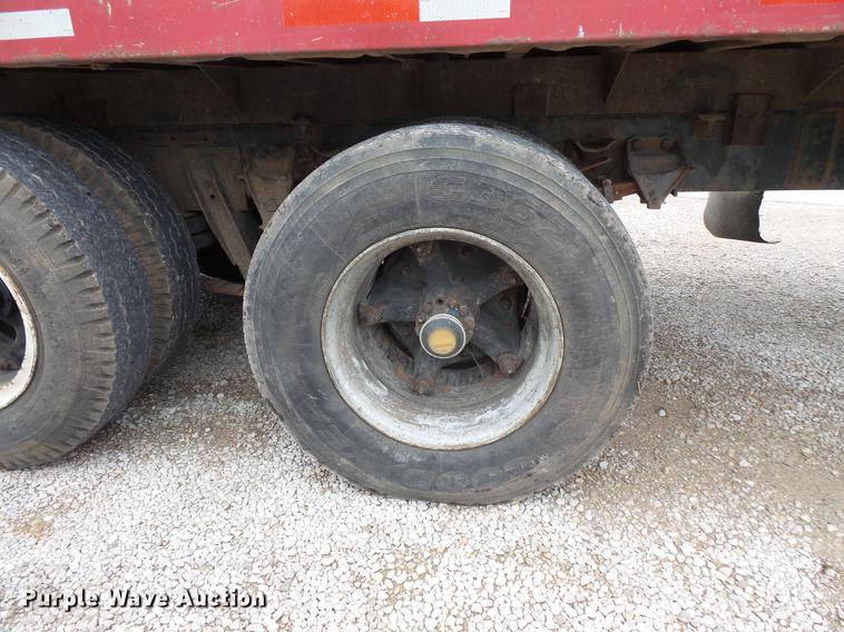 image for item FT9868 1984 Ford 8000 flatbed truck