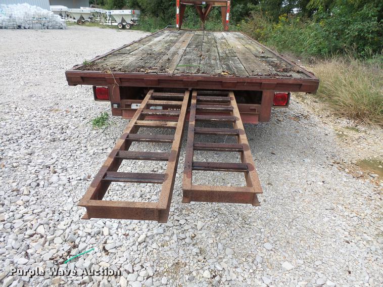 image for item FT9893 1993 Hayes utility trailer