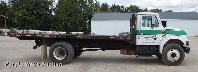 image for item FT9894 1991 International 4900 dump flatbed truck
