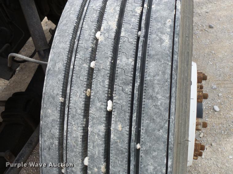 image for item FT9894 1991 International 4900 dump flatbed truck