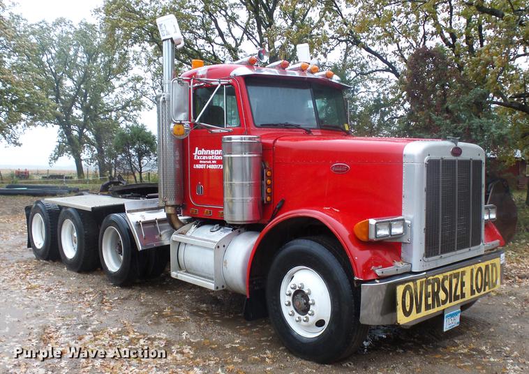 image for item DA3586 1989 Peterbilt 379 semi truck