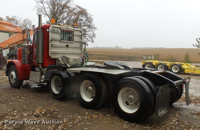 image for item DA3586 1989 Peterbilt 379 semi truck