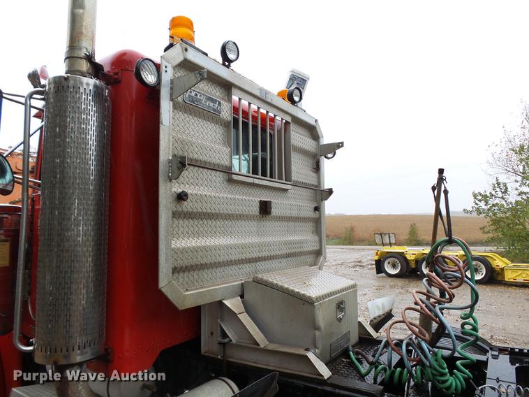 image for item DA3586 1989 Peterbilt 379 semi truck