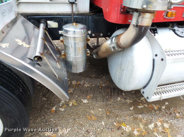 image for item DA3586 1989 Peterbilt 379 semi truck