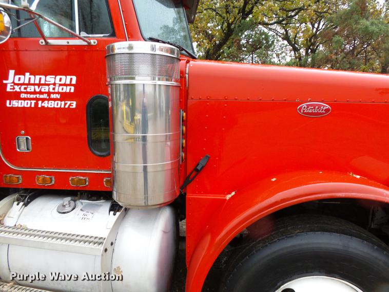 image for item DA3586 1989 Peterbilt 379 semi truck