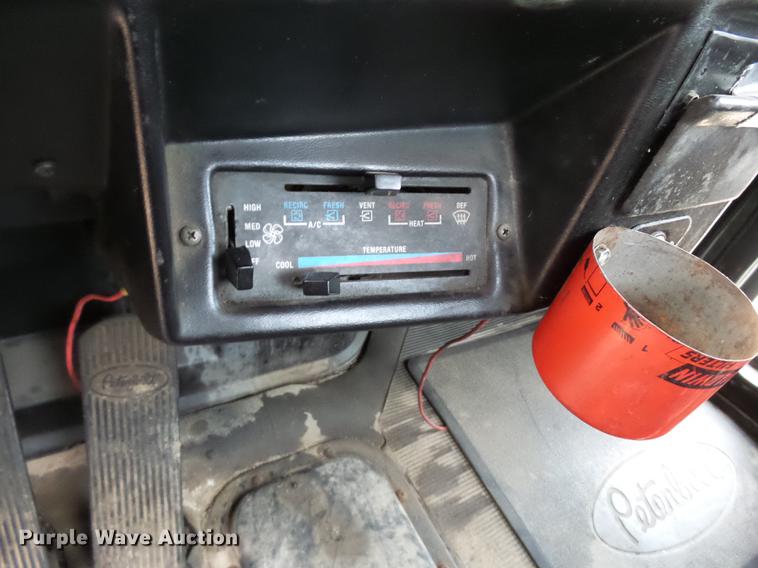 image for item DA3586 1989 Peterbilt 379 semi truck