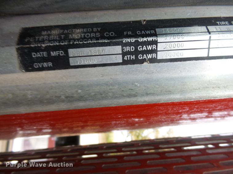 image for item DA3586 1989 Peterbilt 379 semi truck