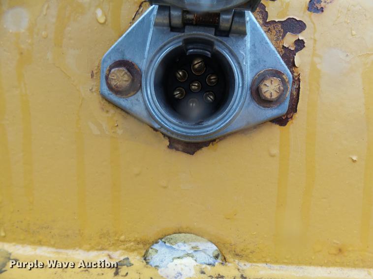 image for item DA3587 1995 Entyre lowboy equipment trailer