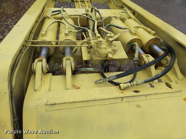 image for item DA3587 1995 Entyre lowboy equipment trailer