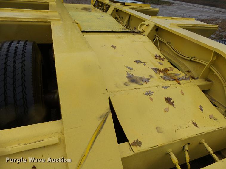 image for item DA3587 1995 Entyre lowboy equipment trailer