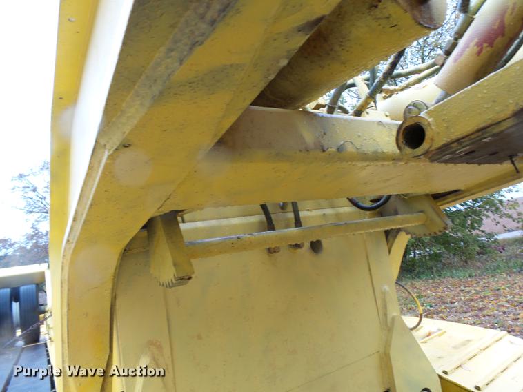 image for item DA3587 1995 Entyre lowboy equipment trailer