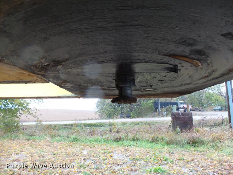 image for item DA3587 1995 Entyre lowboy equipment trailer