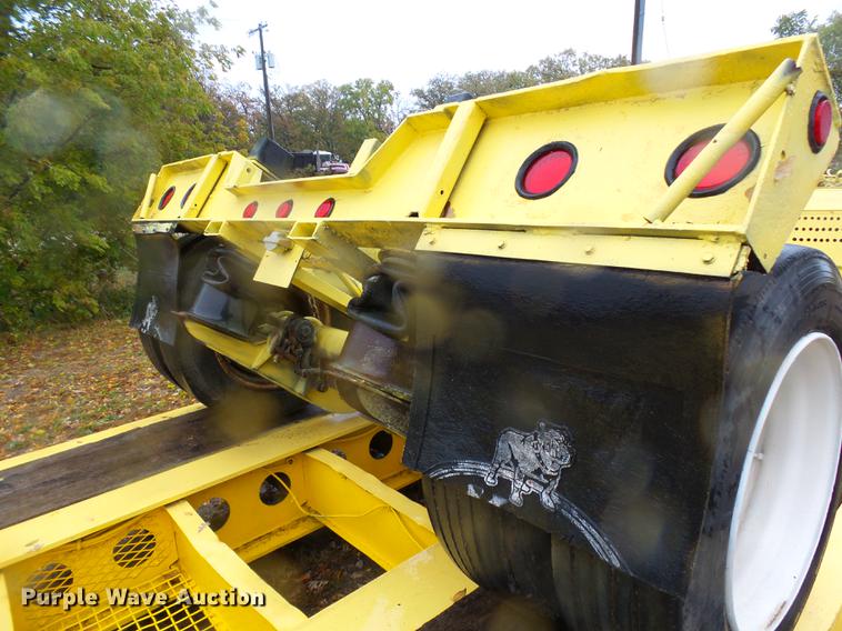 image for item DA3587 1995 Entyre lowboy equipment trailer