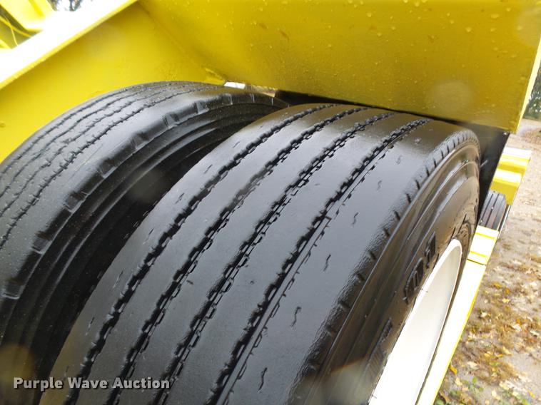 image for item DA3587 1995 Entyre lowboy equipment trailer