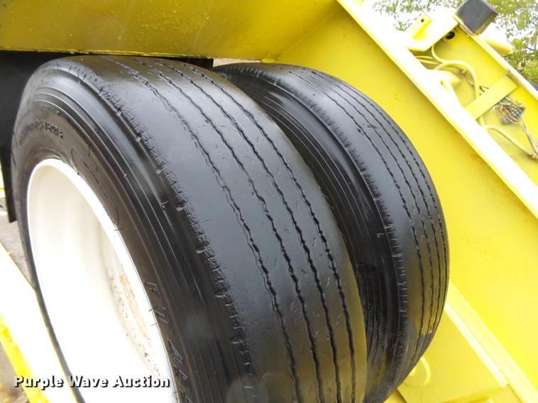 image for item DA3587 1995 Entyre lowboy equipment trailer