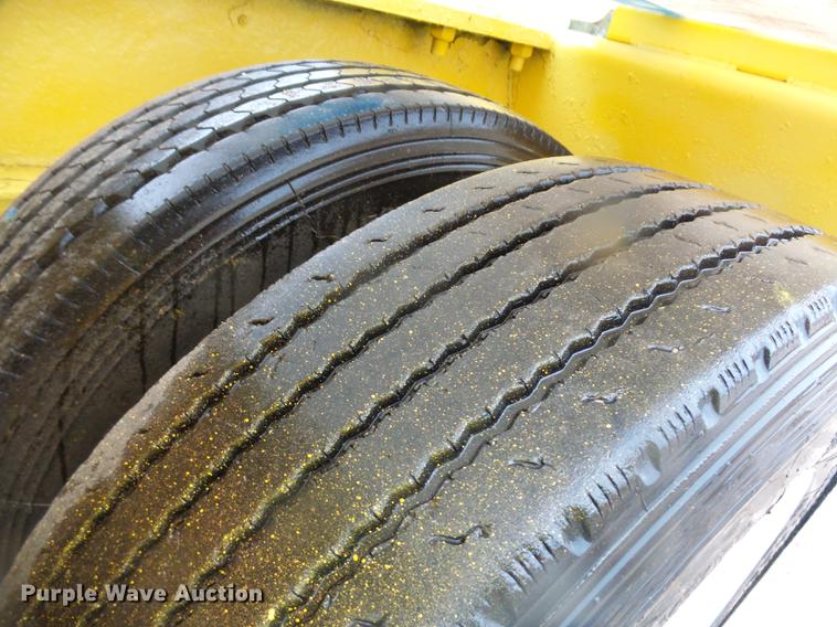 image for item DA3587 1995 Entyre lowboy equipment trailer