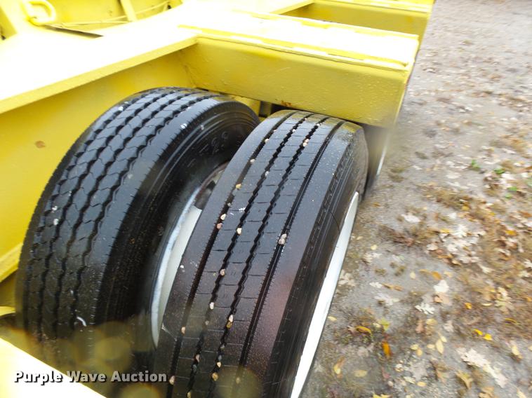 image for item DA3587 1995 Entyre lowboy equipment trailer