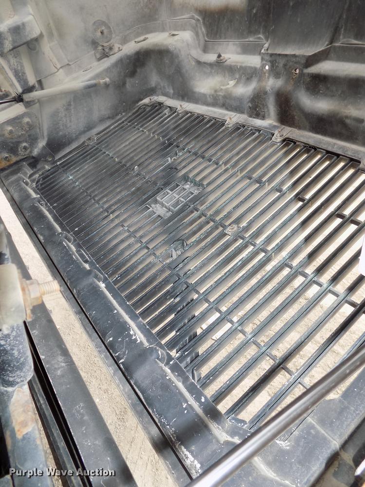 image for item DB8510 2000 Volvo VN semi truck