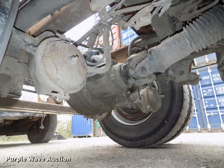 image for item DB8510 2000 Volvo VN semi truck