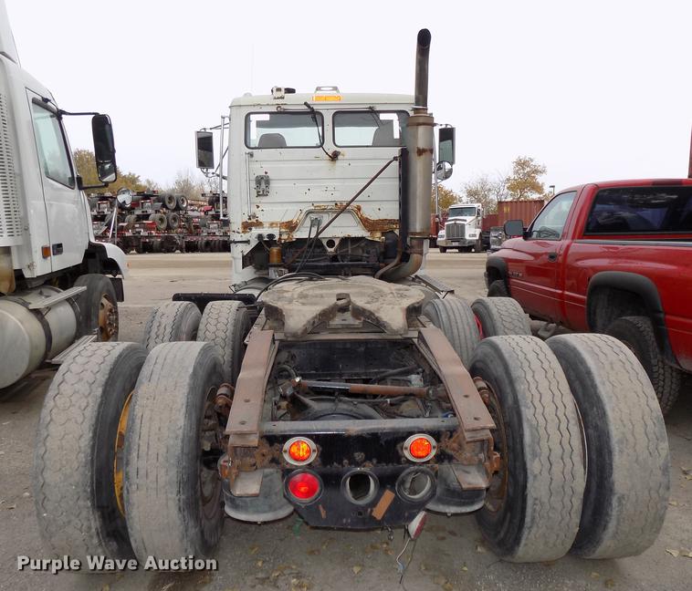 image for item DB8511 2001 Freightliner FL112 semi truck