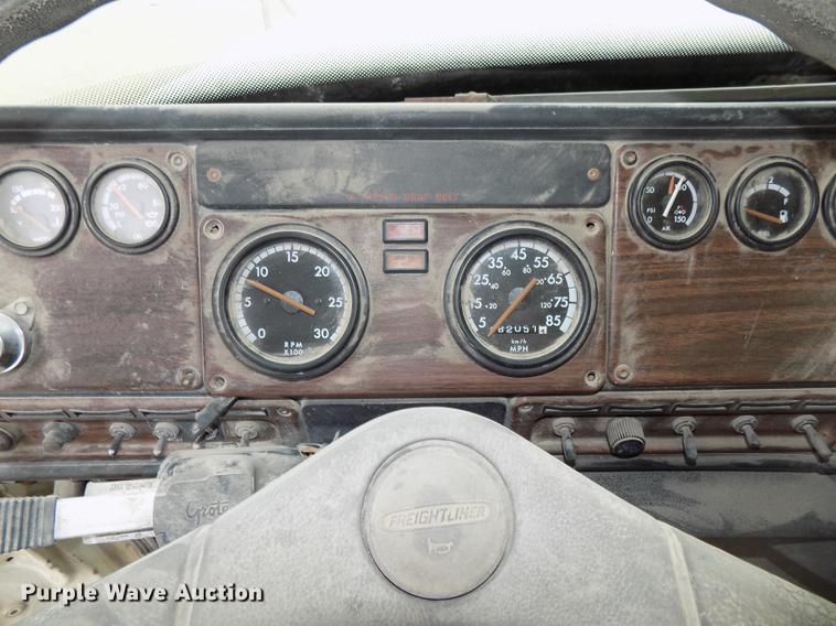 image for item DB8511 2001 Freightliner FL112 semi truck