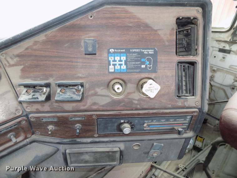 image for item DB8511 2001 Freightliner FL112 semi truck