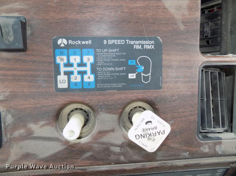 image for item DB8511 2001 Freightliner FL112 semi truck