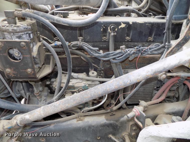 image for item DB8511 2001 Freightliner FL112 semi truck