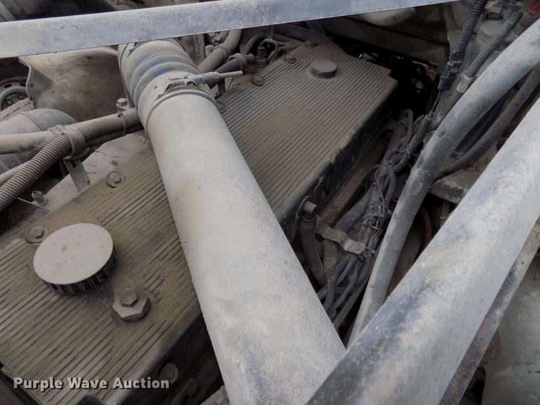 image for item DB8511 2001 Freightliner FL112 semi truck