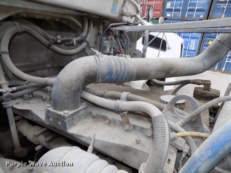 image for item DB8511 2001 Freightliner FL112 semi truck