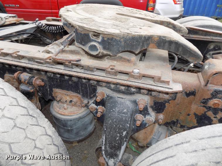 image for item DB8511 2001 Freightliner FL112 semi truck