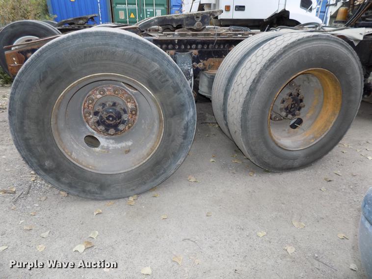 image for item DB8511 2001 Freightliner FL112 semi truck