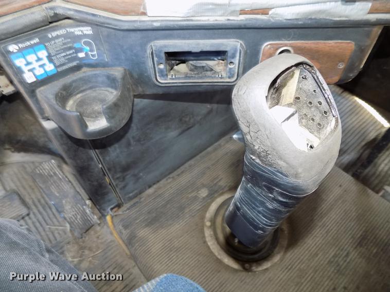 image for item DB8523 1991 Freightliner FLD120 semi truck