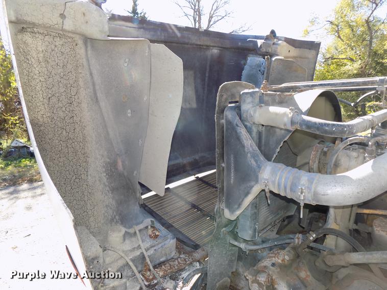 image for item DB8523 1991 Freightliner FLD120 semi truck