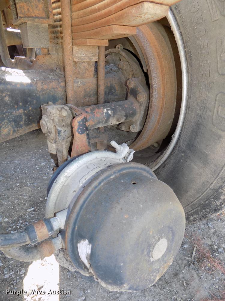 image for item DB8523 1991 Freightliner FLD120 semi truck