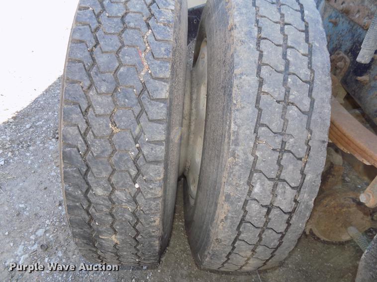 image for item DB8523 1991 Freightliner FLD120 semi truck