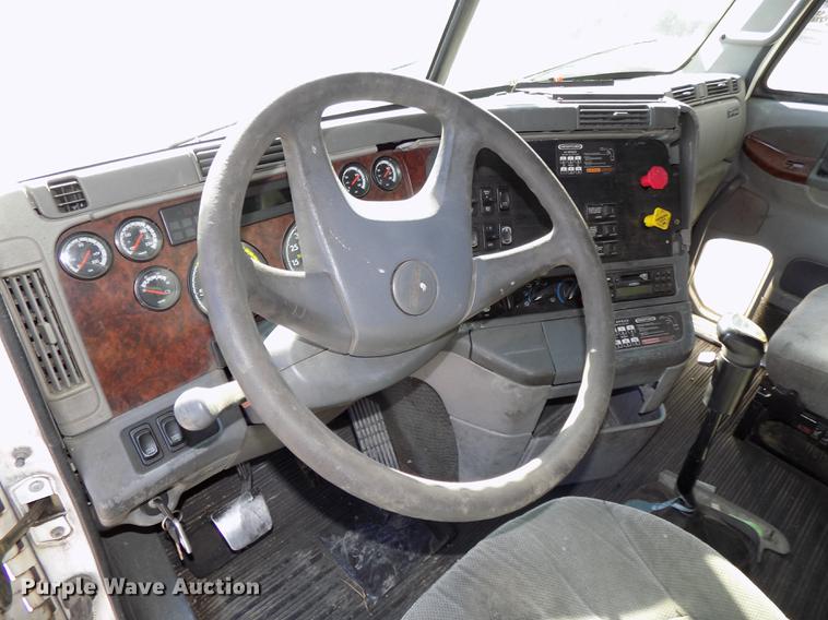 image for item DB8524 2002 Freightliner Century Class ST120 Heritage semi truck