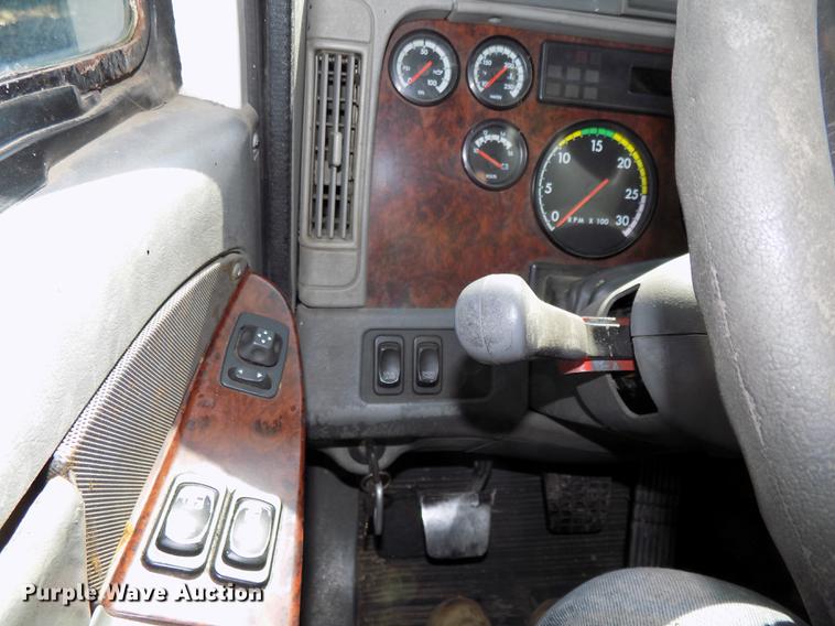 image for item DB8524 2002 Freightliner Century Class ST120 Heritage semi truck