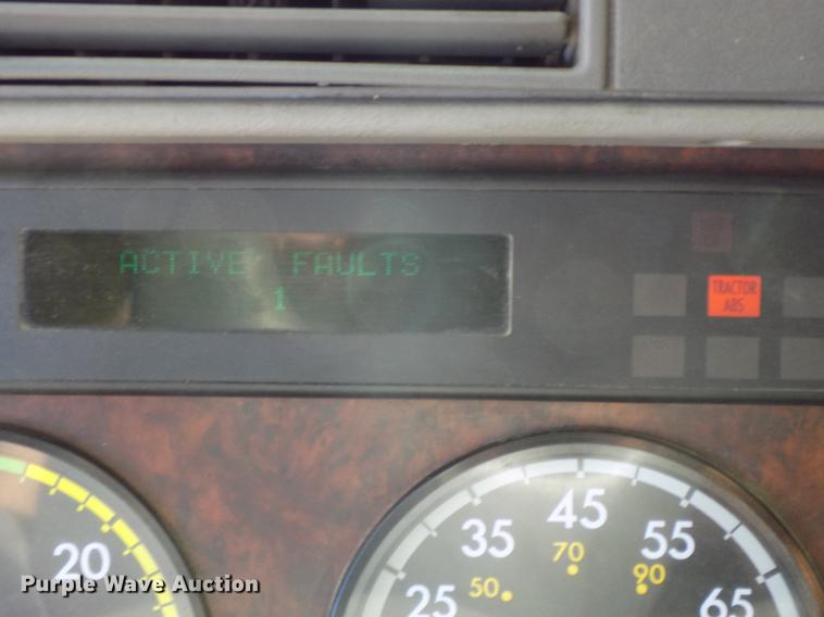 image for item DB8524 2002 Freightliner Century Class ST120 Heritage semi truck